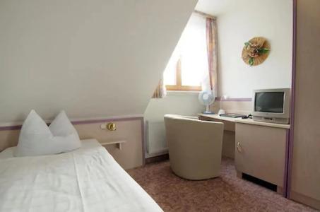 & Restaurant Park Cafe ISA - 69