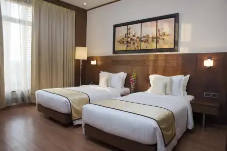 Monotel Luxury Business - 4