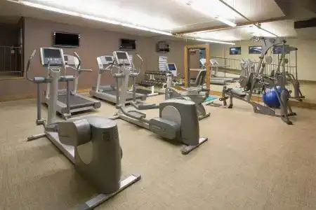 DoubleTree by Hilton Denver Cherry Creek - 18