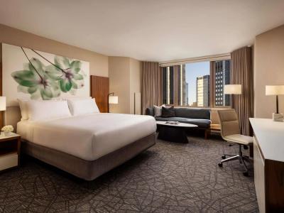 Fairmont Chicago at Millennium Park Gold Experience - 6