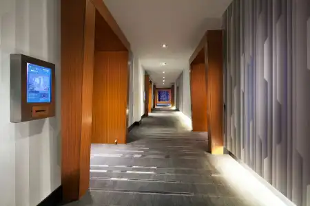W Dallas - 45