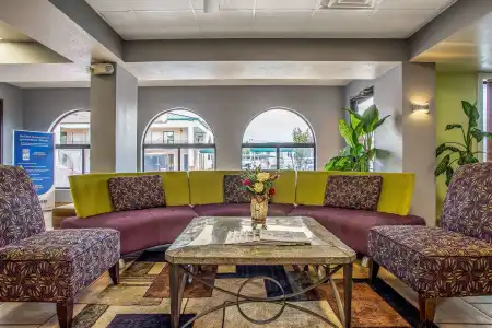 Quality Inn Bowling Green South - 13