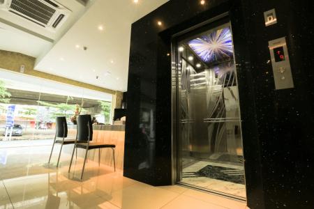 Mercury Boutique - 11