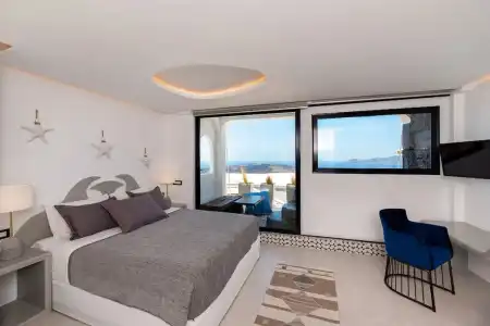 Daydream Luxury Suites - 81