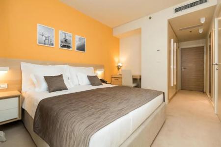 Hotel - 47