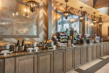 Best Western Plus Silver Saddle Inn - 30