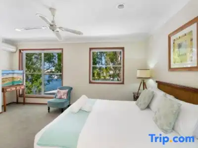 Noosa Entrance Waterfront Resort - 273