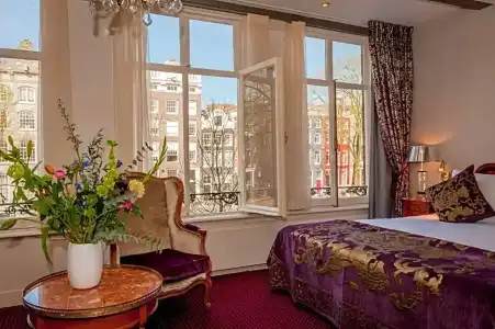 Ambassade - 65