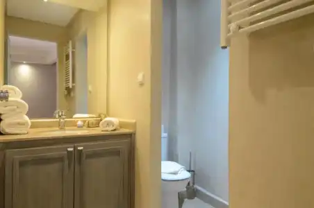 Riad Ayni - 35
