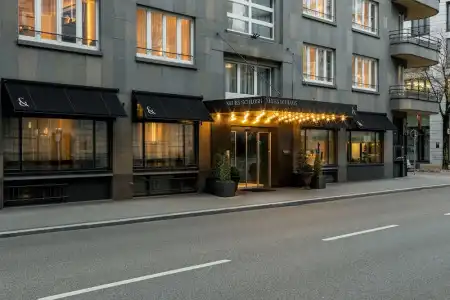 Neues Schloss Privat Zurich, Autograph Collection - 0