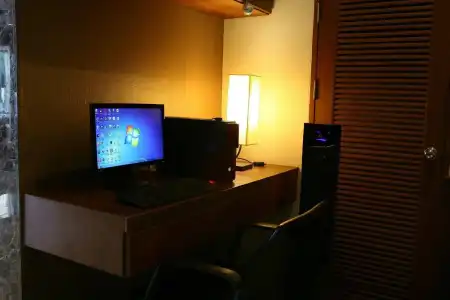 Honey Inn - 2