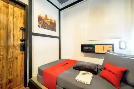 Episode 11 Hostel Sukhumvit - 44