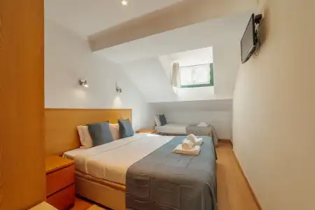 DownTown Guest House - 102
