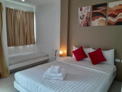 Island Patong Beachfront Apartments - 71
