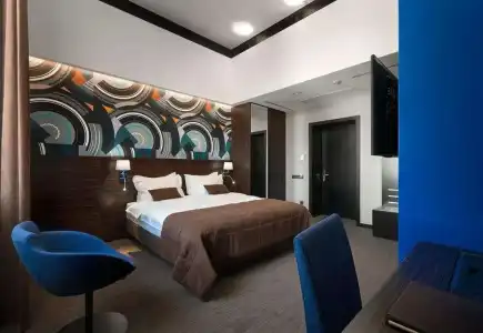 BANKHOTEL - 4