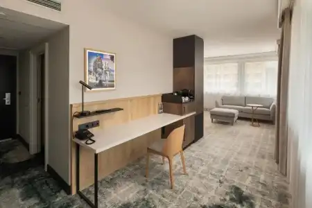 Crowne Plaza Budapest by IHG - 75