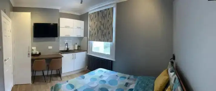 Charlotte Guest House - 79
