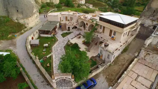 Kayatas Cave Suites - 13