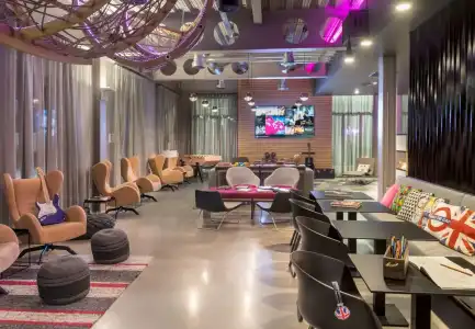 Moxy London Excel - 15