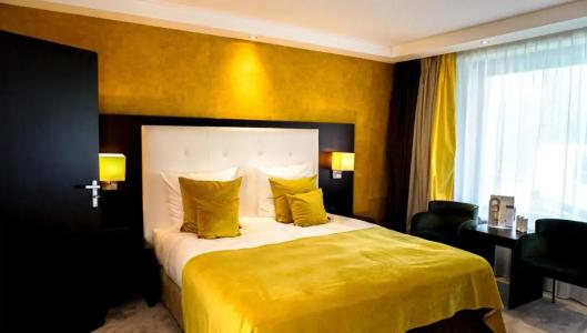 Moers van der Valk - 9