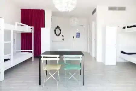 Meet Gardalake Hostel - 109