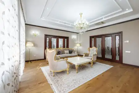 Monday Royal Apart - 206