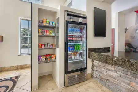 Best Western Plus Eastgate Inn & Suites - 15