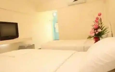 O.U.M.Hotel - 2