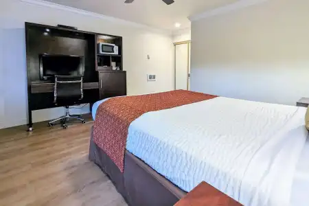 Clarion Collection Wilkie's Inn Pacific Grove - Monterey - 33