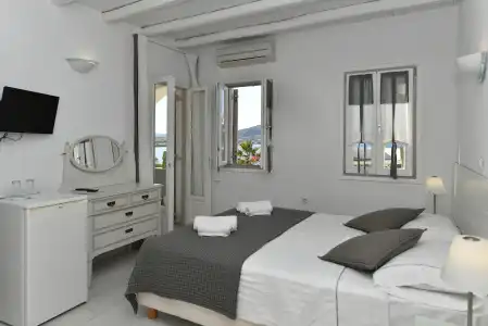 Parian Lithos Residence - 33