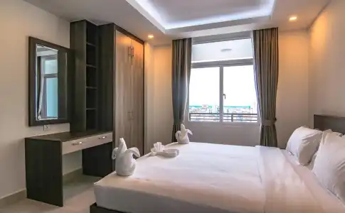Queen Mansion - 6