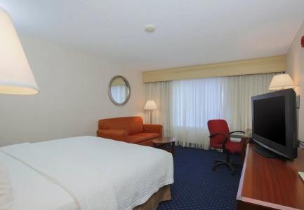 Courtyard Topeka - 2