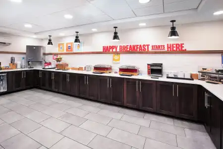 Hampton Inn Sioux Falls - 41
