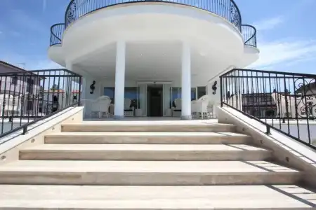 Ludwig Boutique & Spa - 10