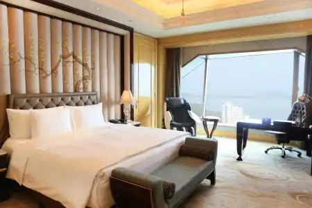 Wanda Reign Wuhan - 102