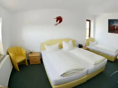 Rotes Einhorn - 37