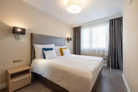 Silver Crown & Residence - 27