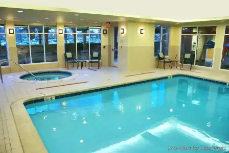 Hilton Garden Inn Sonoma County Airport - 13