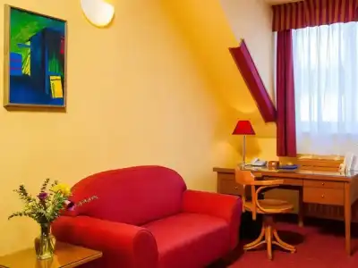 Cloister Inn - 36