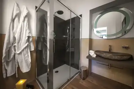 Ferrari Suite - 7