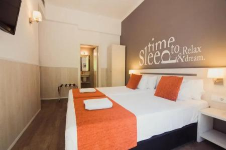 Hostal Live Barcelona - 39