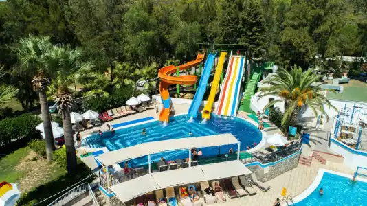 Green Bay Resort & Spa - 13