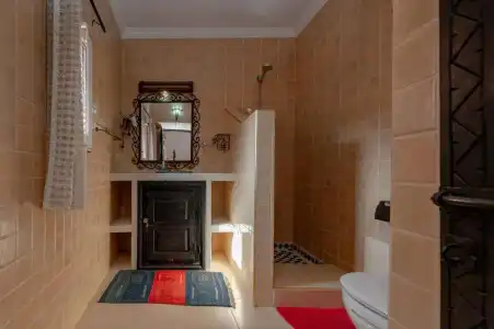 Riad Losra - 23