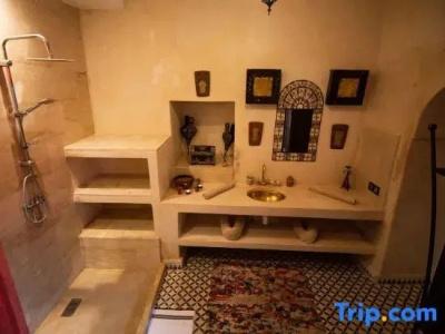 Riad Tachchaqa - 108