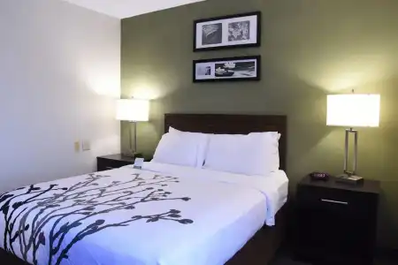 Sky Harbor Airport Inn - 26