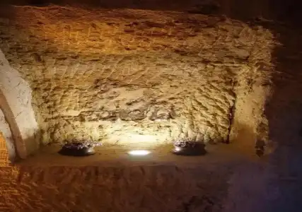 Tale Cave Inn - 13