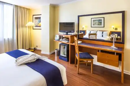 Holiday Inn Lisbon by IHG - 75