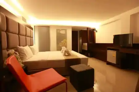 The Bangkok Major Suite - 24