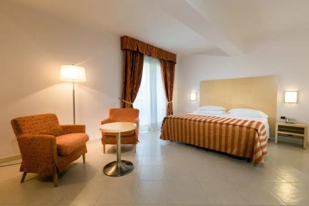 Continental Wellness & Spa - 90