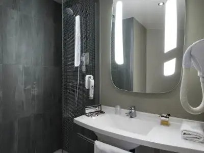 ibis Paris Ornano Montmartre Nord 18ème - 7